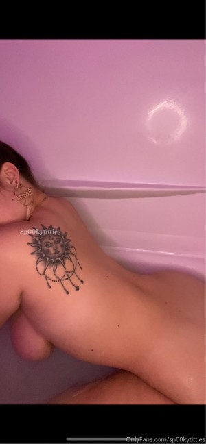 Sp00kytitties Photo #10