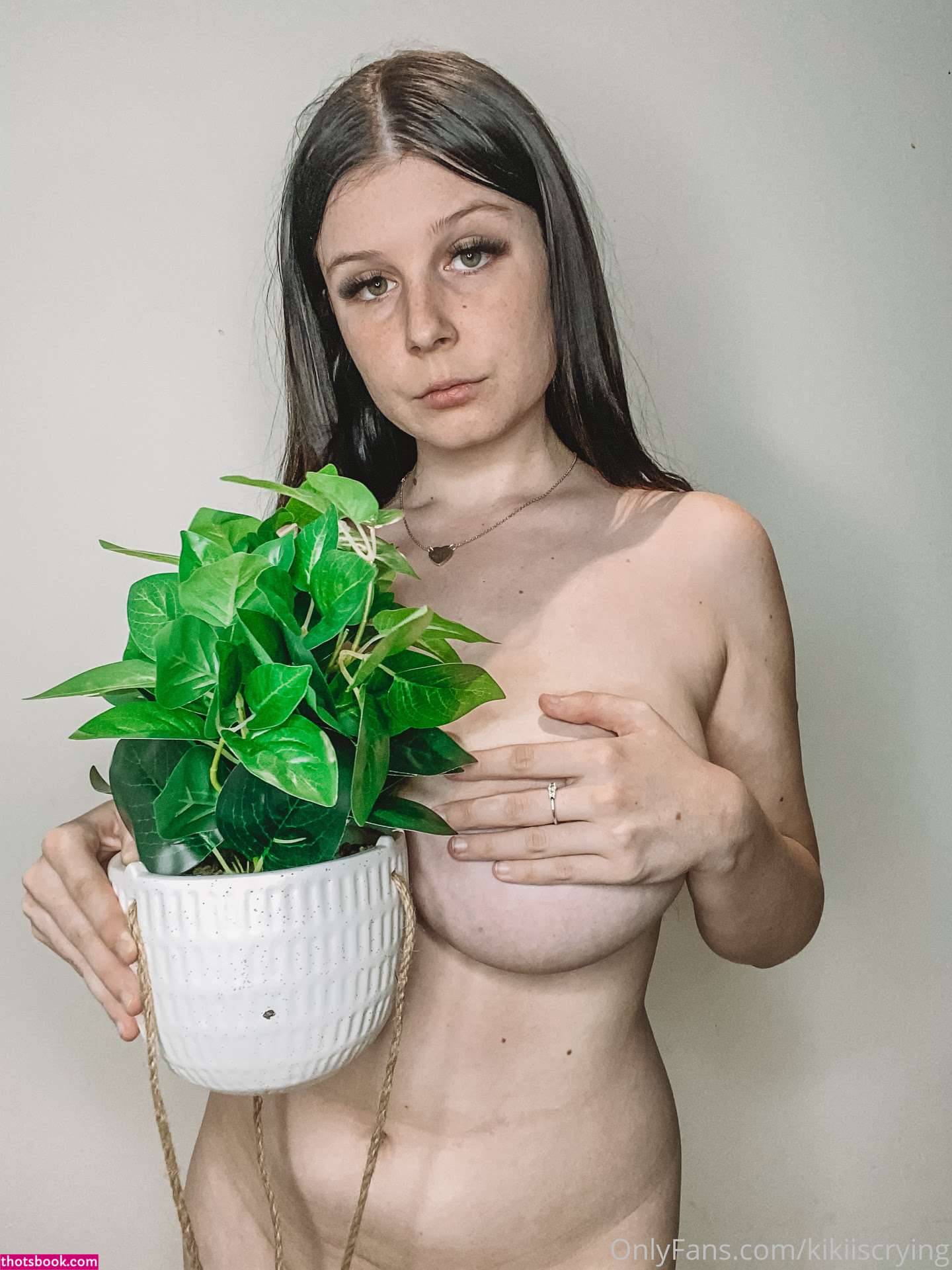 Kikiiscrying Photo #170