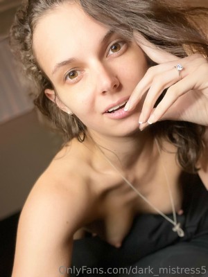 Dark Mistress Photo #77