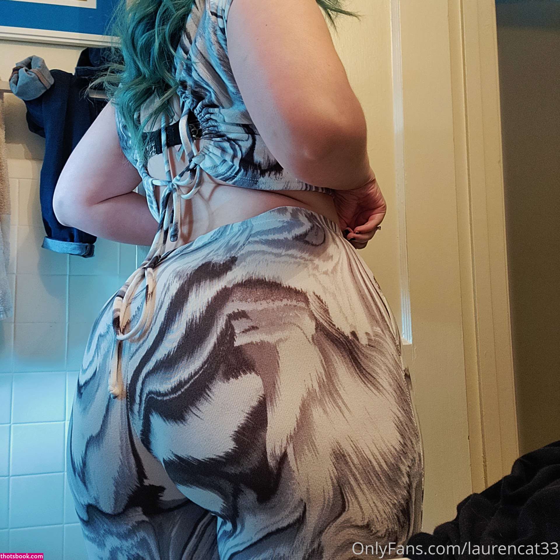 laurencat33 Photo #9