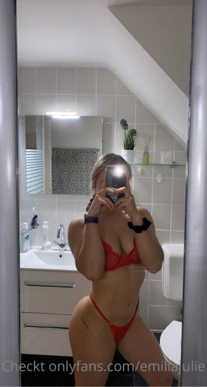 emiliajulie Photo #100