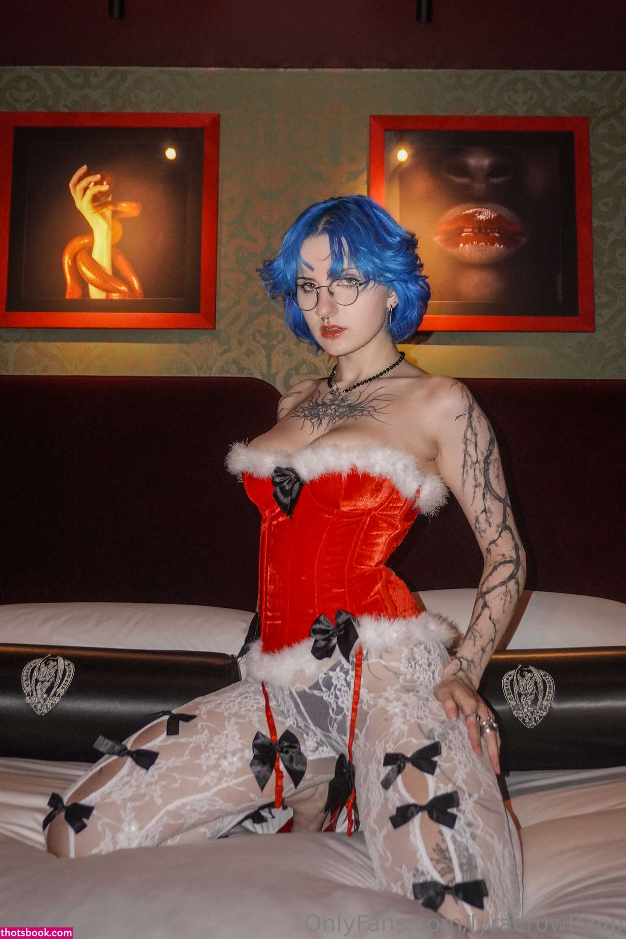 Lyra Crow Photo #1003