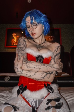 Lyra Crow Photo #1000