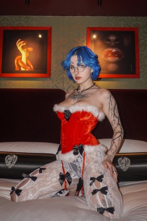 Lyra Crow Photo #1003