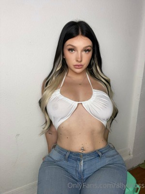 Bellasummersxo Photo #9