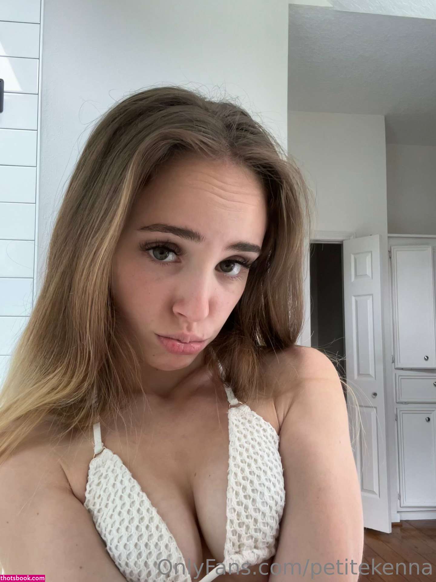 Petitekenna Photo #13