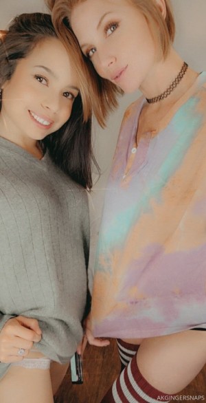 Akgingersnaps Photo #57