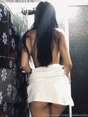 Manuela Valenzuelaaa Photo #22