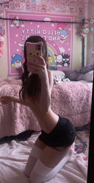 Meowforher Photo #31