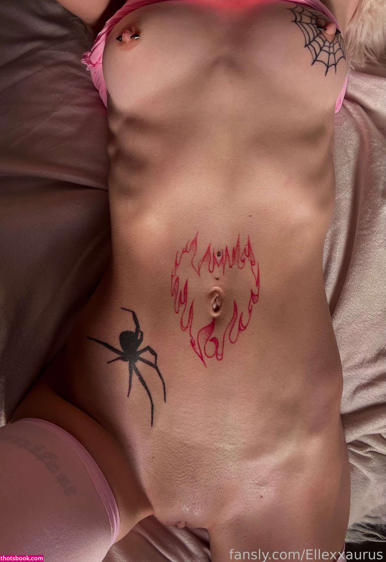 Ellasaurus23 Photo #79