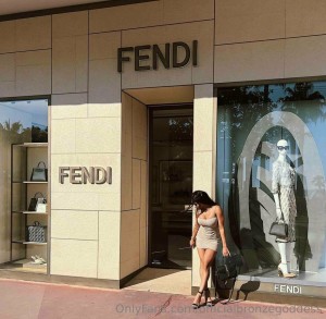 Bronze Goddess Photo #152