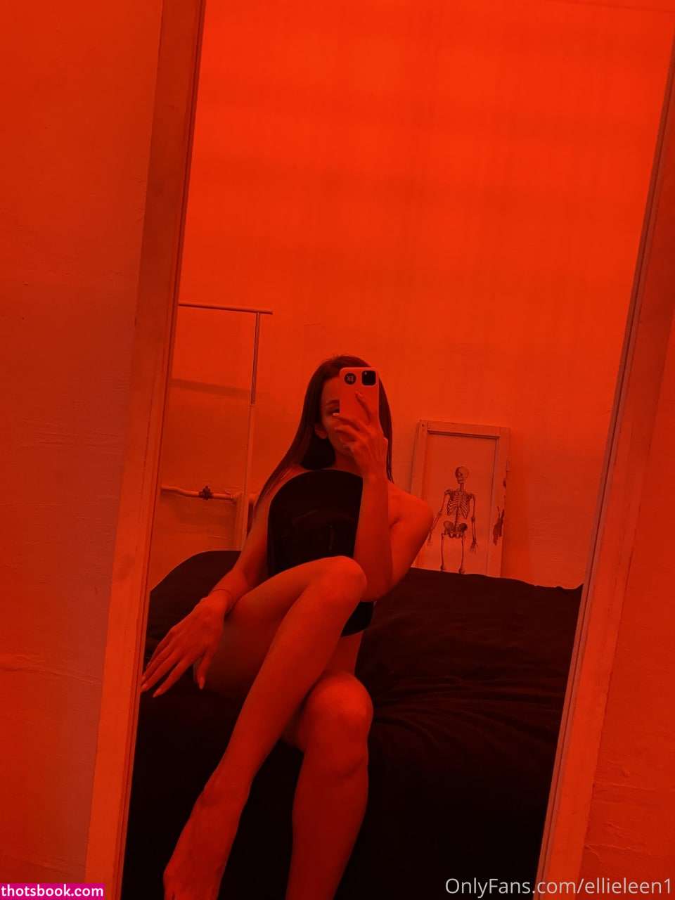 Ellie Leen Photo #904