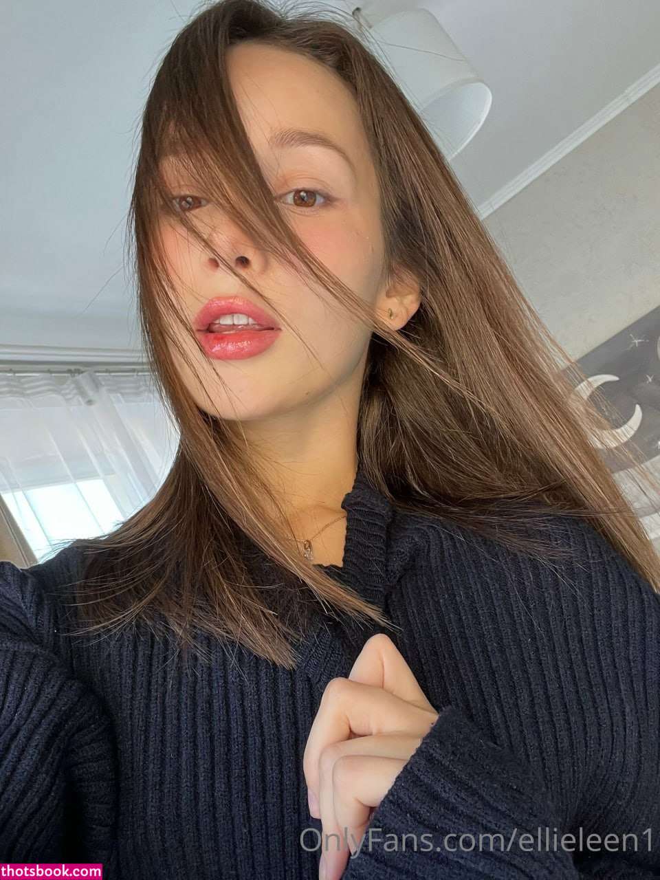 Ellie Leen Photo #941