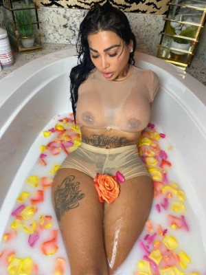 Brittanya Razavi Photo #103