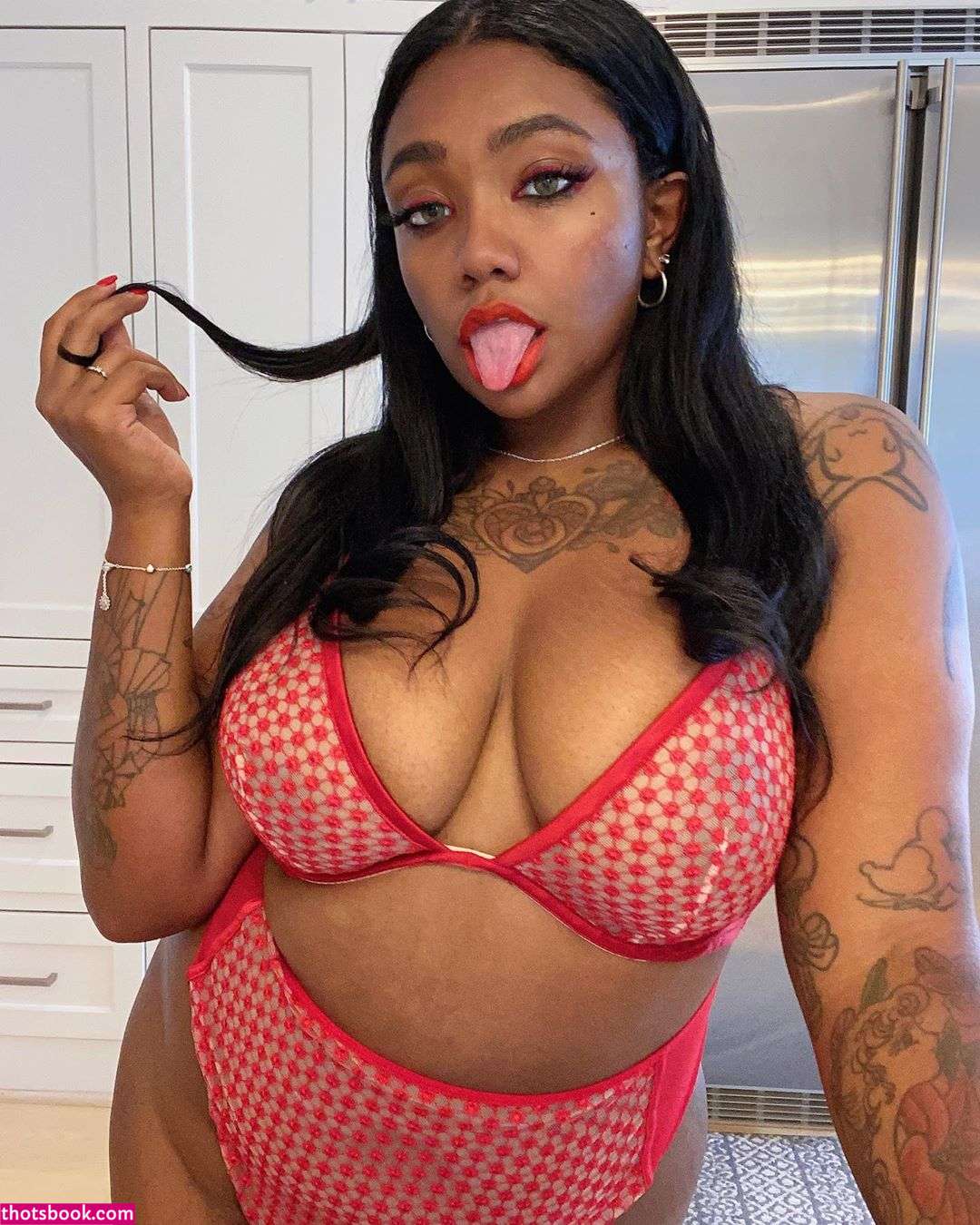 Izzy Saeko Photo #144