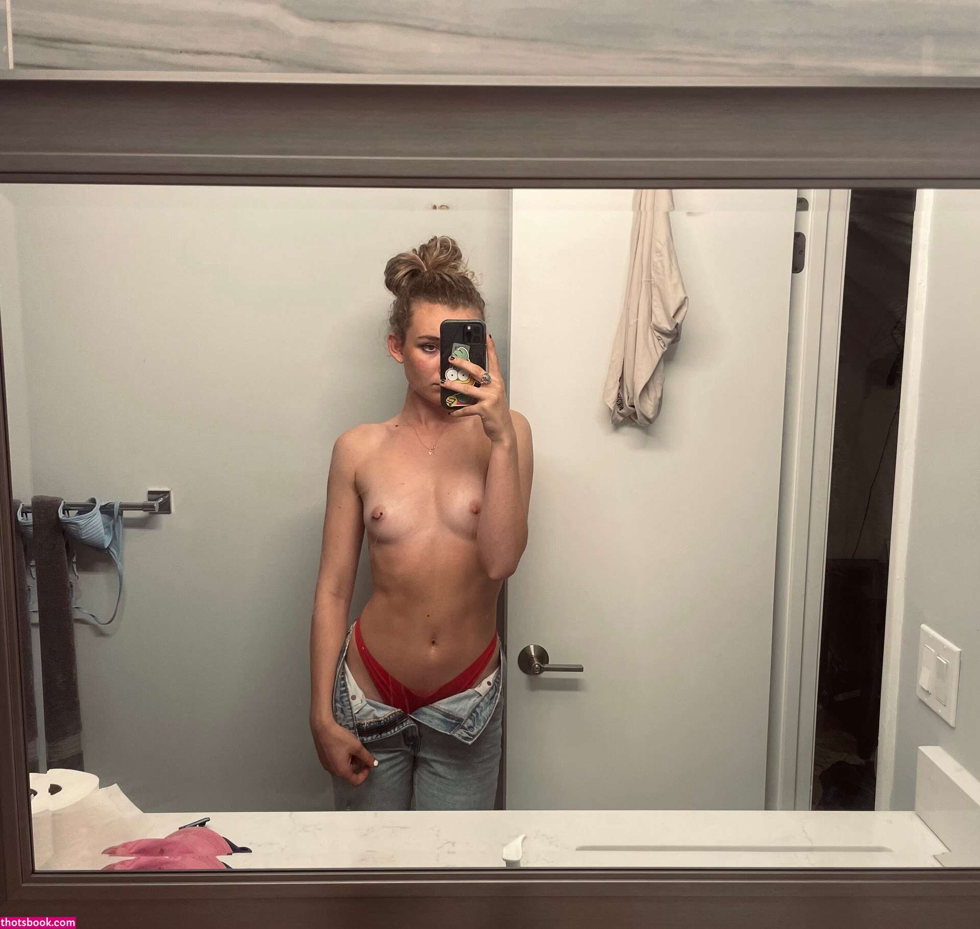 Madi Makoff Photo #119