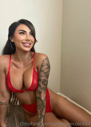 Ashley Nicole Photo #12