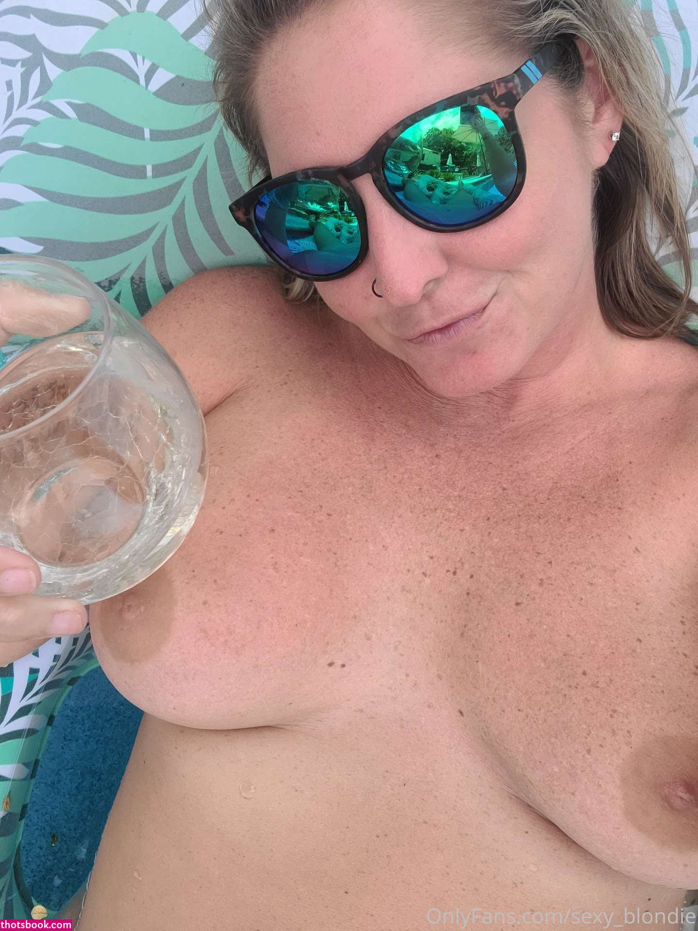 Holistic Nicole Photo #123