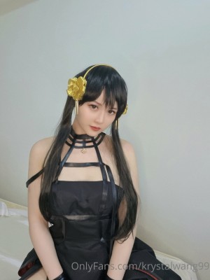 krystalwang99 Photo #76