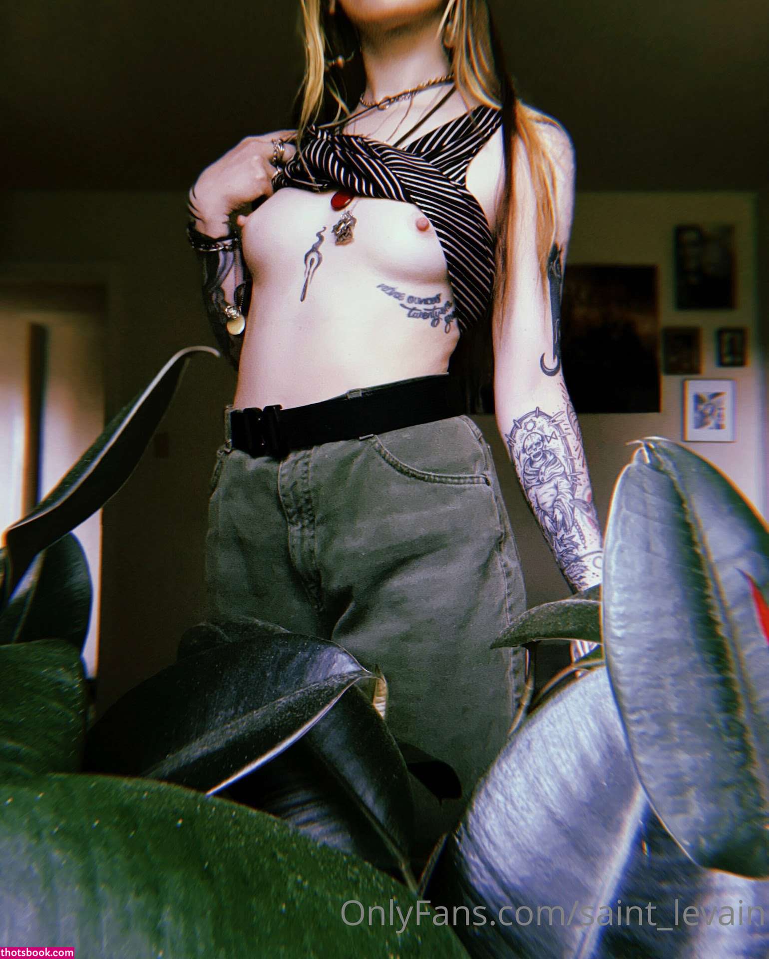 Saint Levain Photo #95