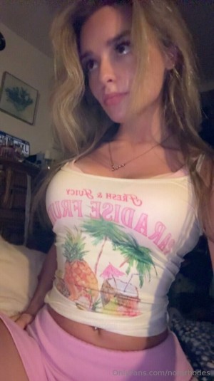 norarhodesxo Photo #11