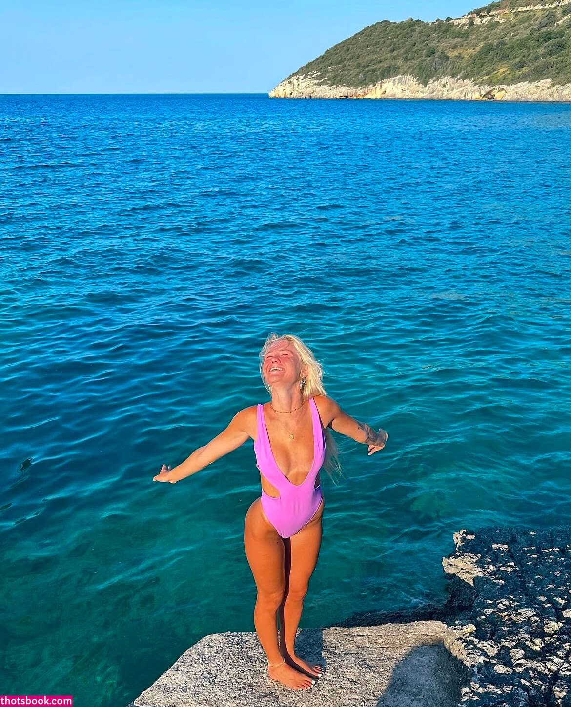 Leighton Lyons Photo #17