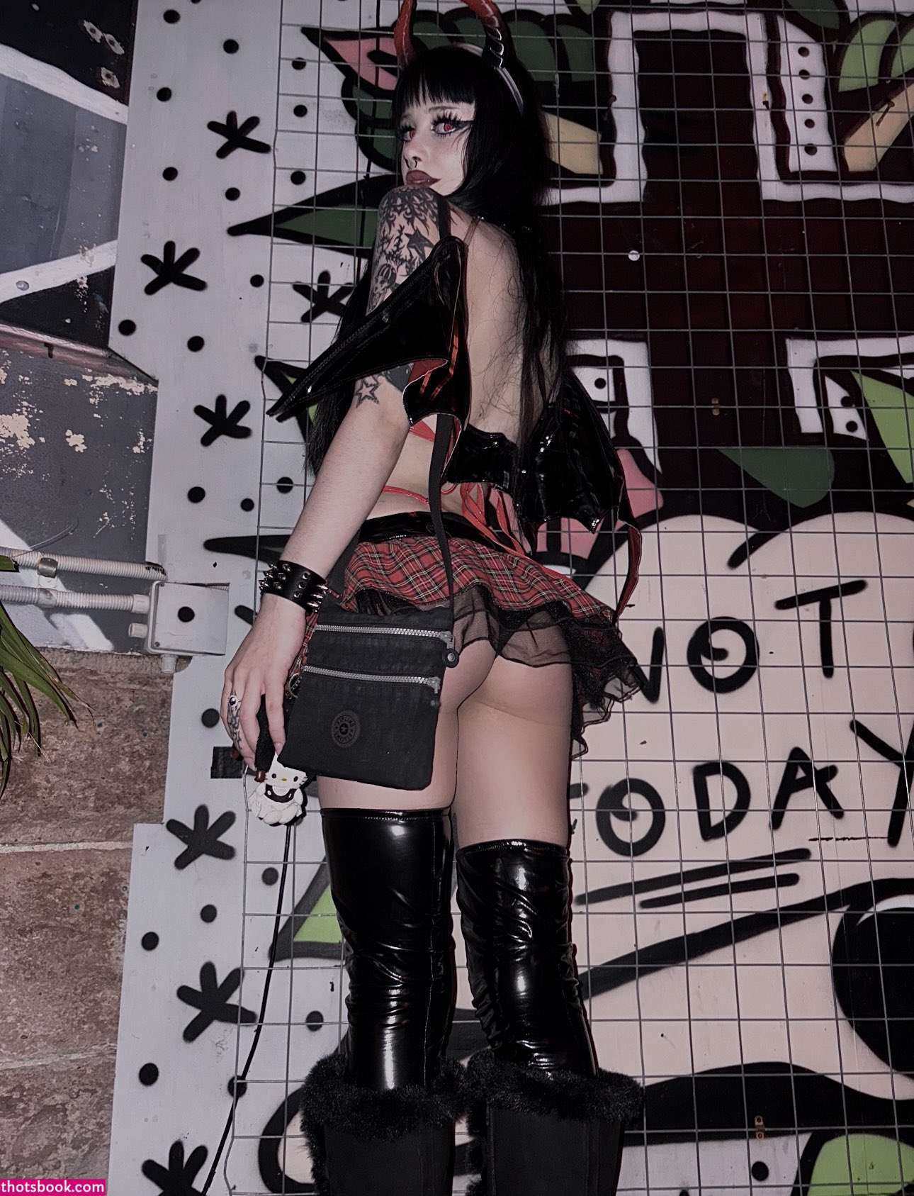 livindeadyaz Photo #58