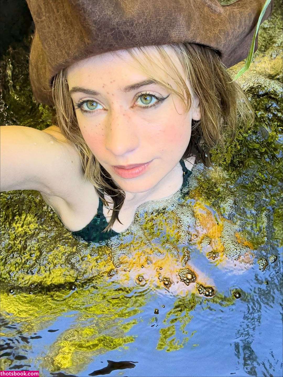 Bug Universe Photo #38