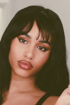 Genesis Vega Photo #4