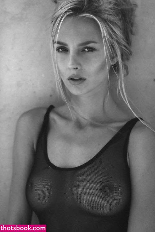 Angela Kajo Photo #12