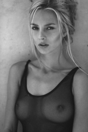 Angela Kajo Photo #12