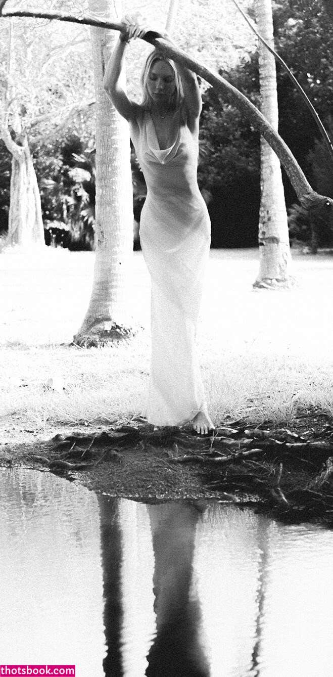 Angela Kajo Photo #37