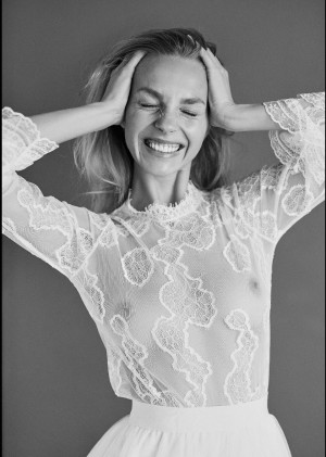 Angela Kajo Photo #35