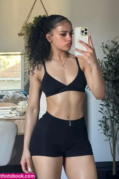 Delaney Qtt Photo #1