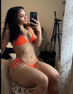 Delaney Qtt Photo #6