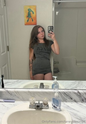 Laneys Losingit Photo #18