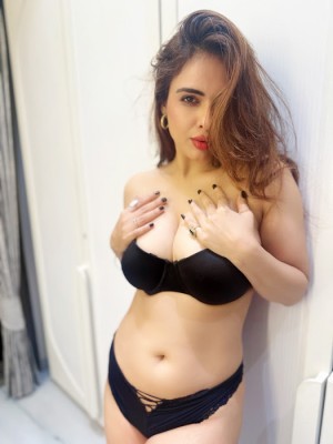 Nehhaa Malik Photo #5