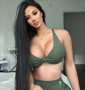 Daisy Chen Photo #22