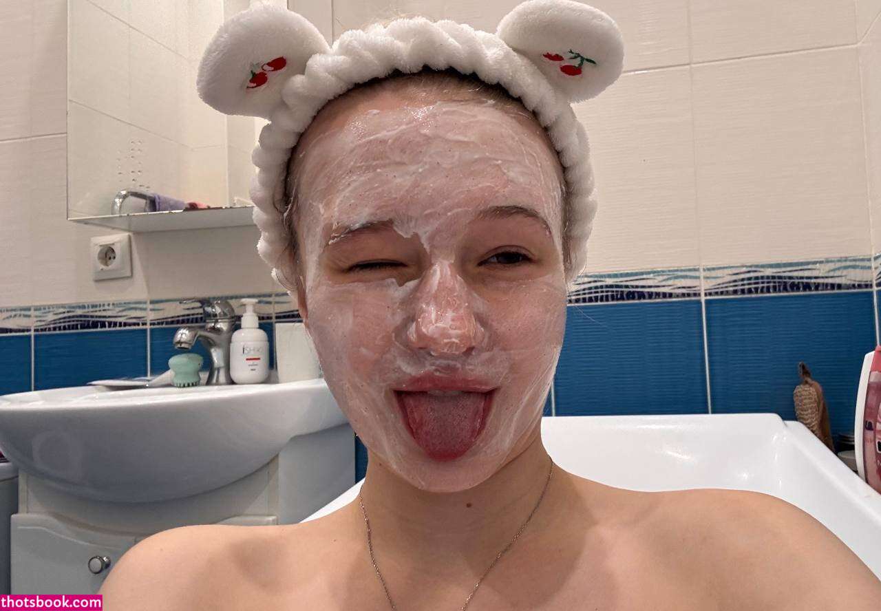 Emilyhewell Photo #43