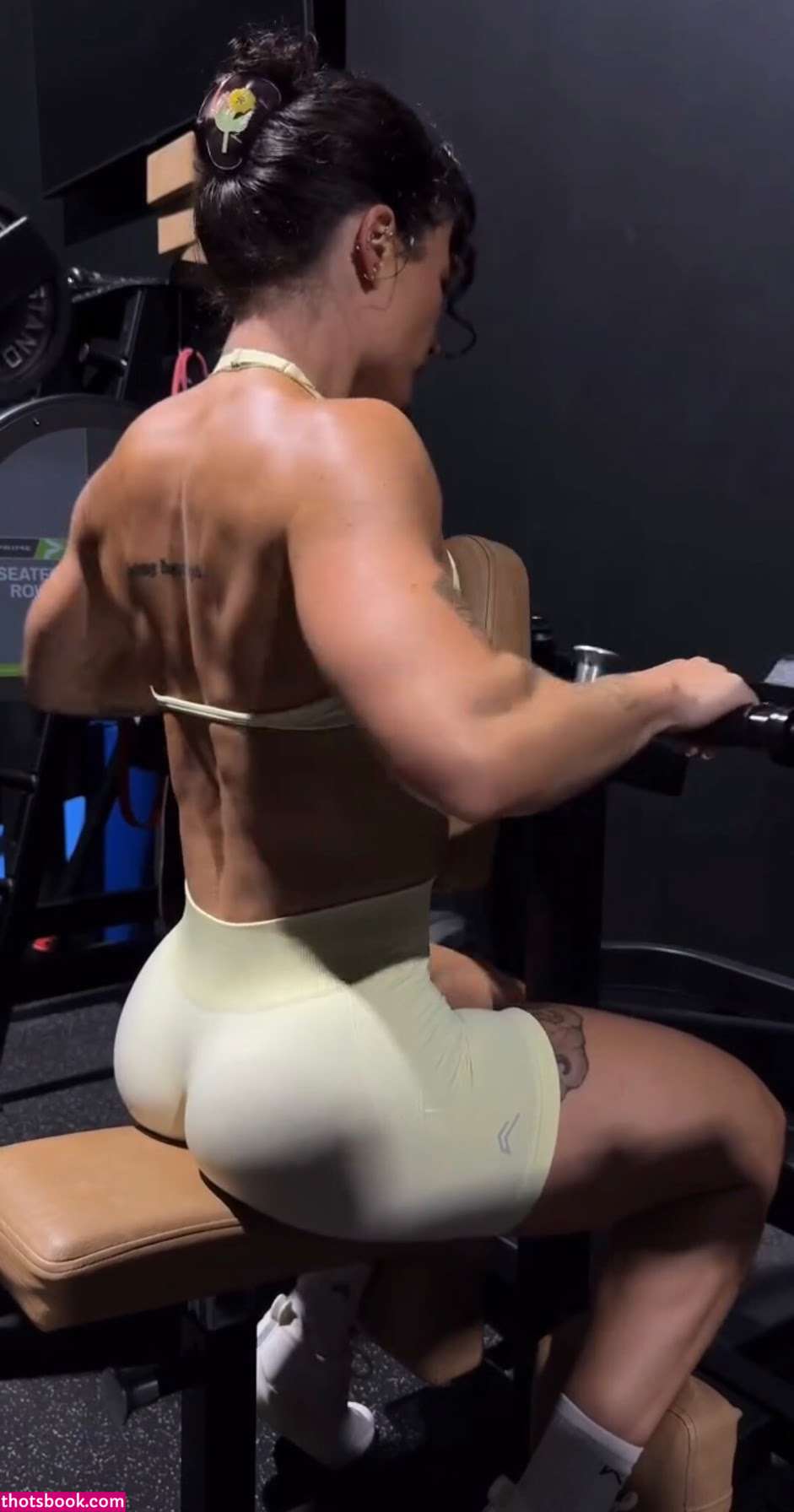 Kelly Matthews Photo #11