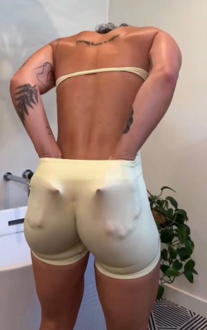 Kelly Matthews Photo #15