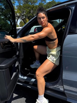 Kelly Matthews Photo #26