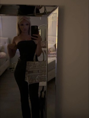 nikkidalessandro22 Photo #38