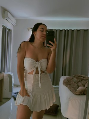 Paula Gonzalez Photo #18