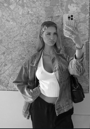 Caro Konrad Photo #7