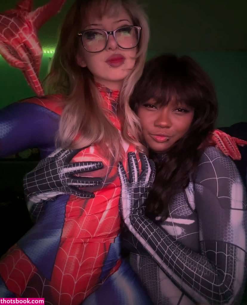 Decayingpeach Photo #17