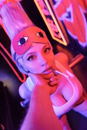 Eizzil Eltsihw Photo #6