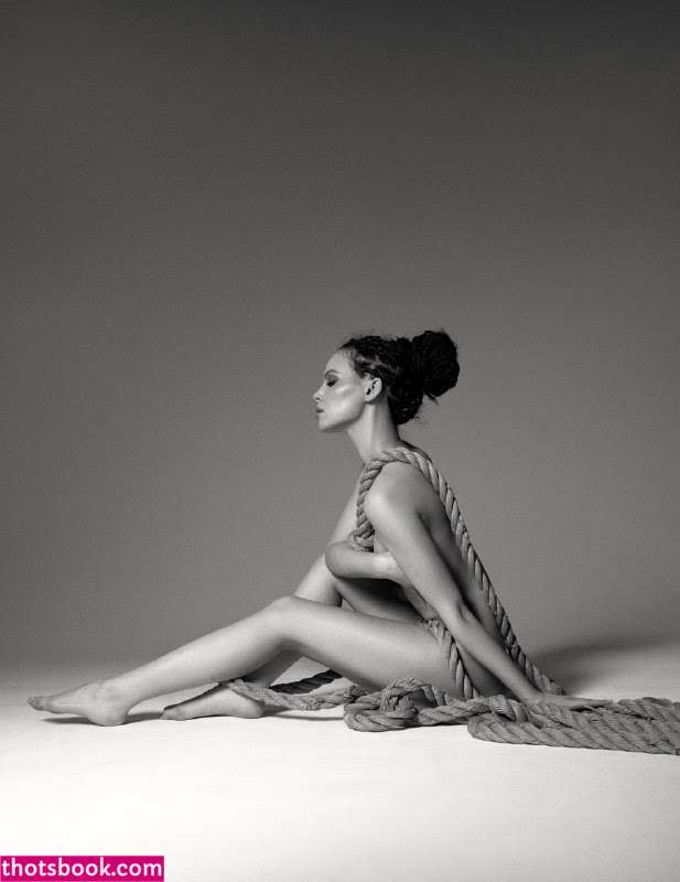 Eizzil Eltsihw Photo #22