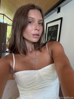 Monikamuse Photo #11