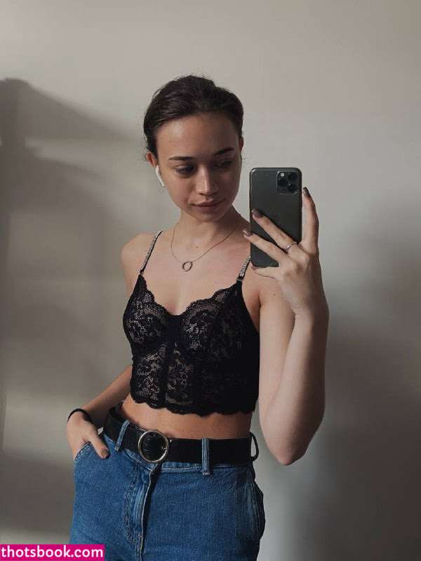 Anna Petryniak Photo #20